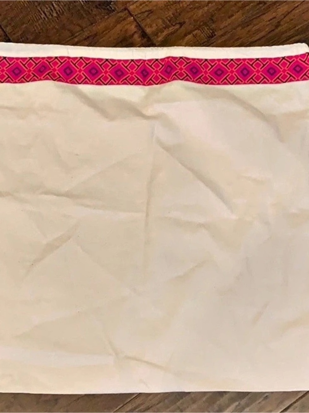 Tory Burch Geometric dust bag in White & Pink Like New